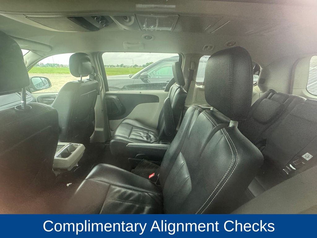 2015 Chrysler Town & Country Touring-L