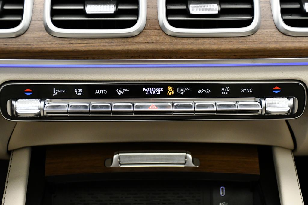 Thumbnail: 2025 Mercedes-Benz GLE - 29