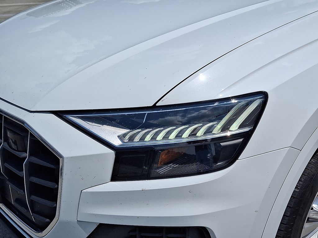Thumbnail: 2020 Audi Q8 - 12