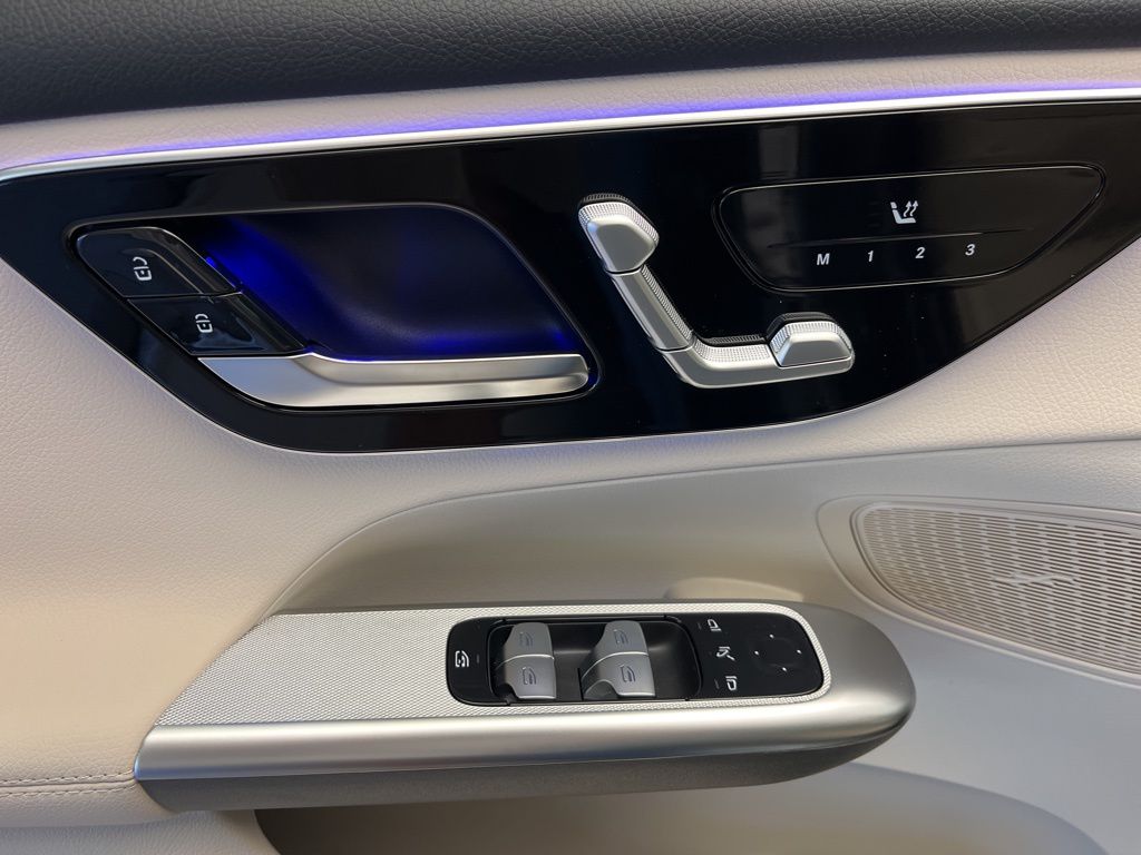 Thumbnail: 2026 Mercedes-Benz GLC - 12