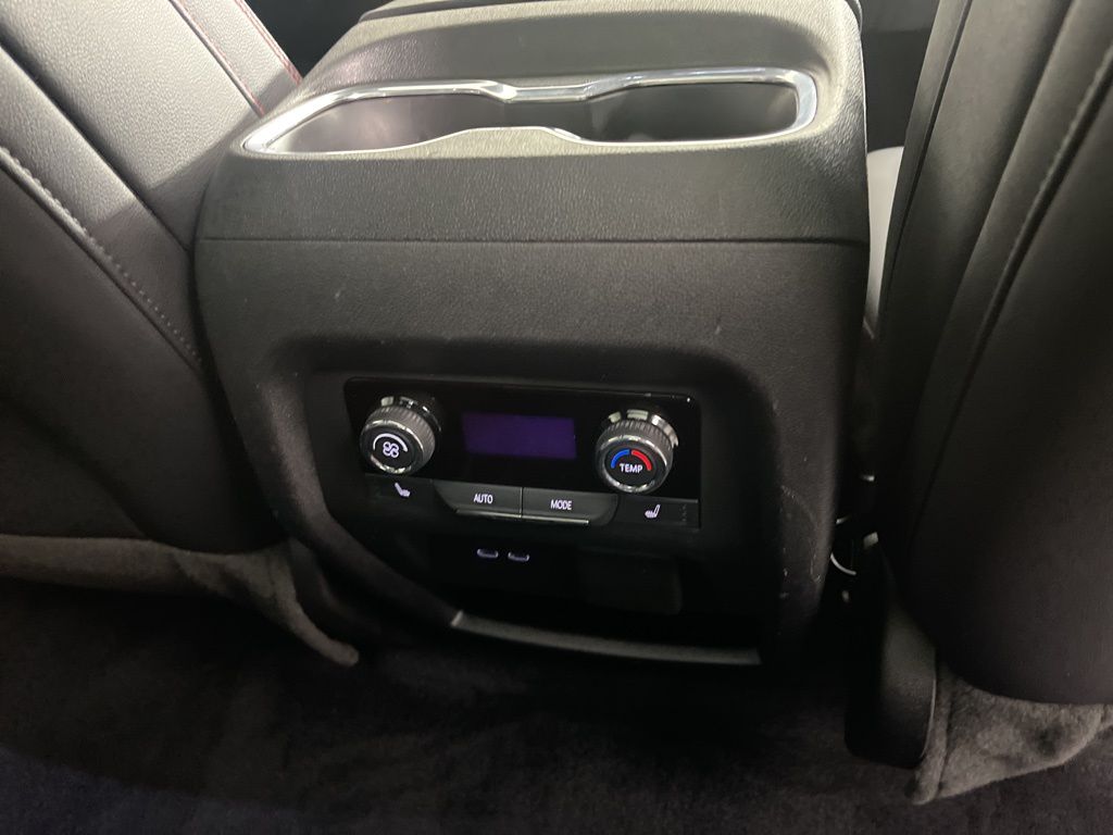 Thumbnail: 2024 Chevrolet Traverse - 9