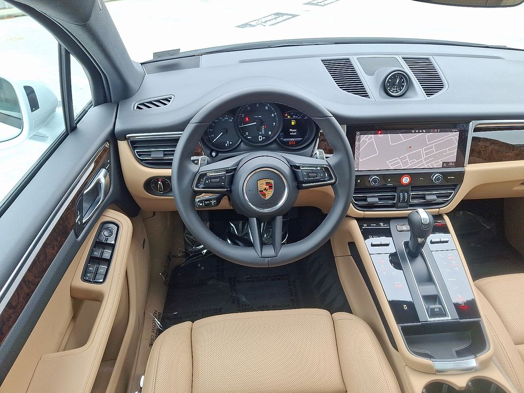 Thumbnail: 2026 Porsche Macan - 14