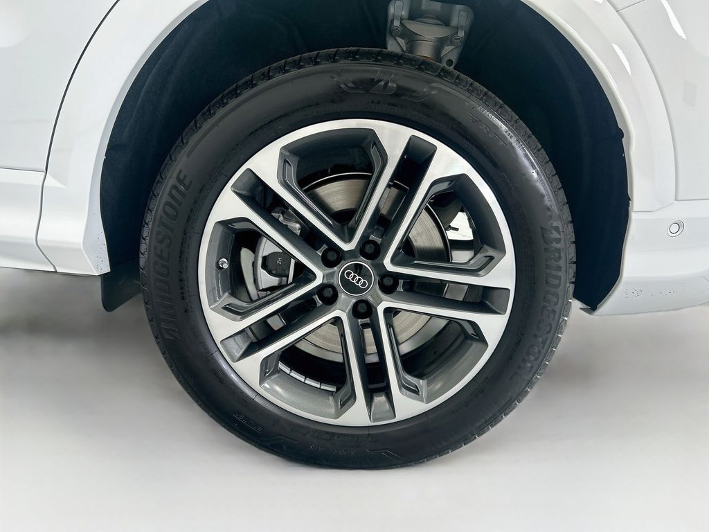 Thumbnail: 2026 Audi Q5 - 30