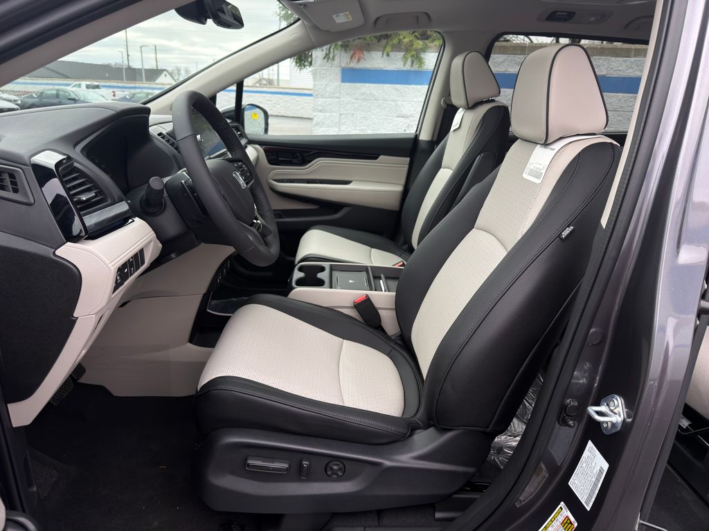 Thumbnail: 2026 Honda Odyssey - 17