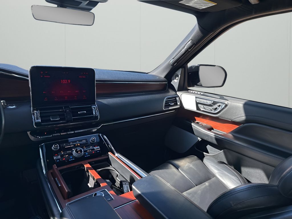 Used Car 2021 Lincoln Navigator  Reserve For Sale Under $50,000 In Austin, Texas