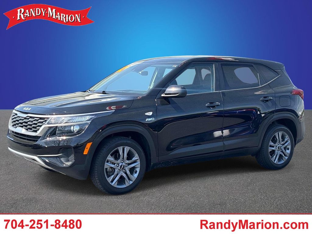 Cherry Black 2022 Kia Seltos LX AWD SUV / Crossover All-Wheel Drive Continuously Variable Transmission