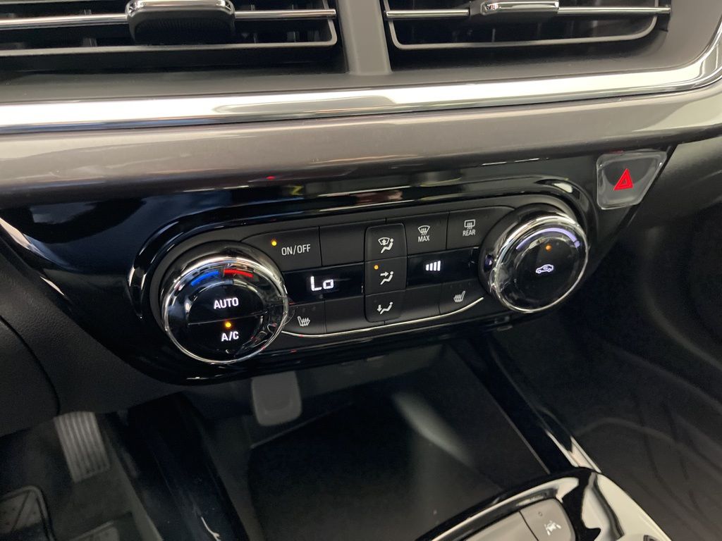 Thumbnail: 2026 Chevrolet Trax - 30