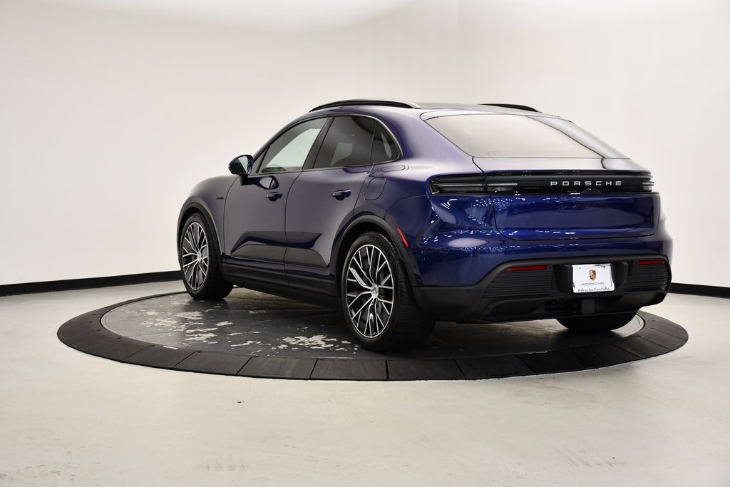 Thumbnail: 2025 Porsche Macan - 3