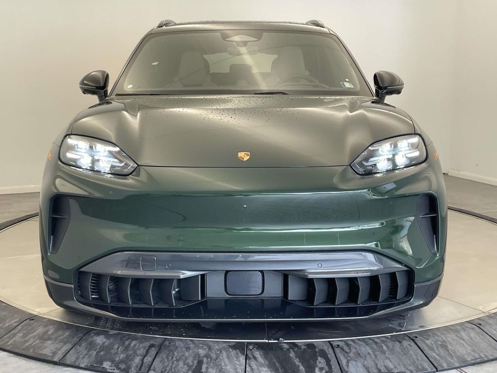 2026 Porsche Cayenne Base Green at Audi Porsche Sewickley