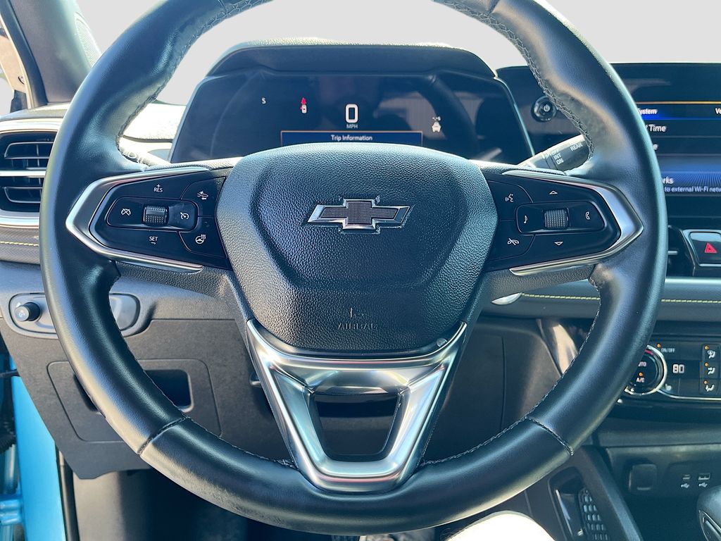 Used 2025 Blue Chevrolet ACTIV image 11