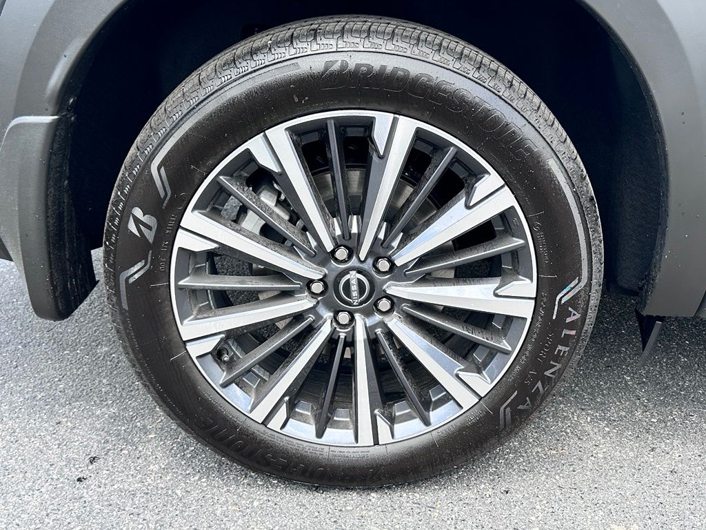 New 2026 Gun Metallic Nissan Platinum image 10