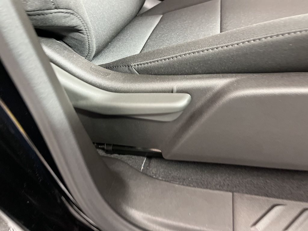 Thumbnail: 2026 Chevrolet Colorado - 9