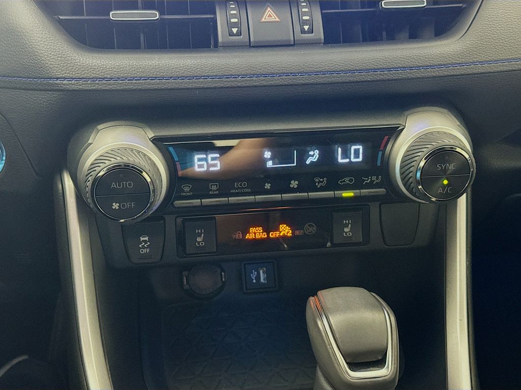 Thumbnail: 2023 Toyota RAV4 - 16