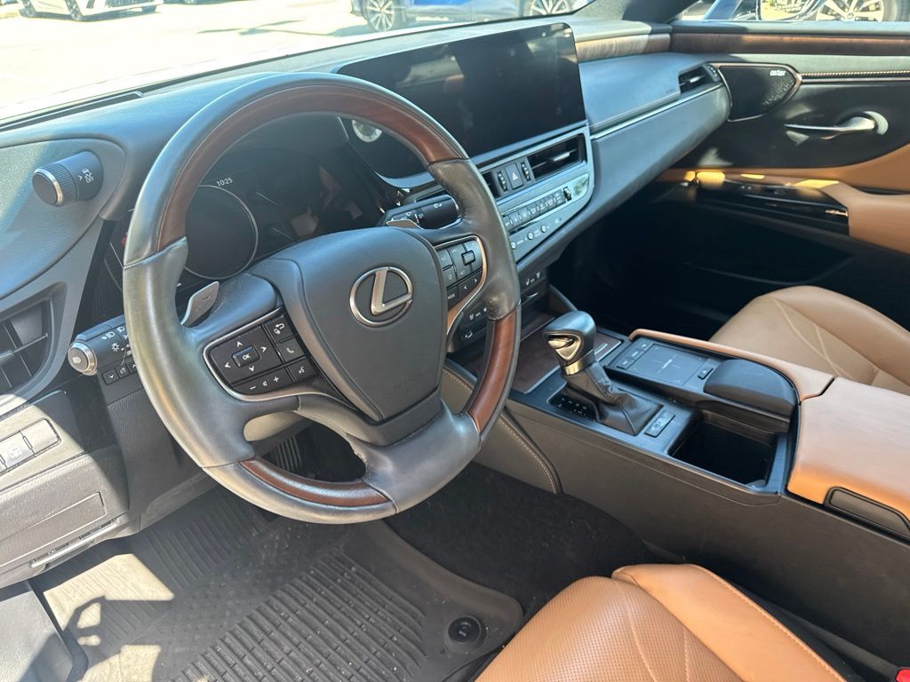 Certified Used 2022 White Lexus 350 Ultra Luxury image 24
