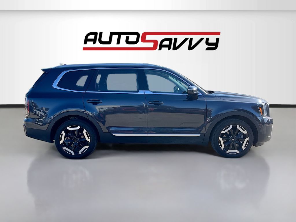 Used 2025 Gray Kia EX image 8