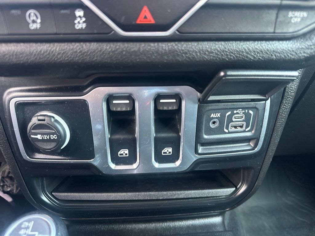 Used 2025 Jeep Wrangler SUV