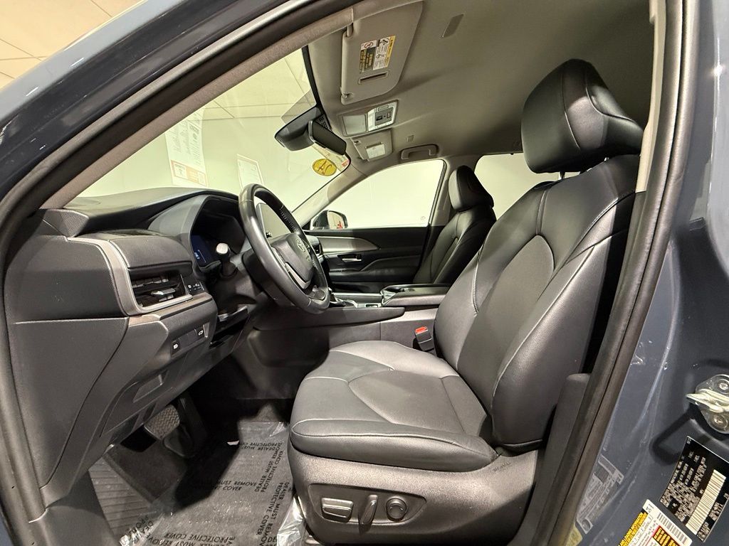 Thumbnail: 2024 Toyota Grand Highlander - 13