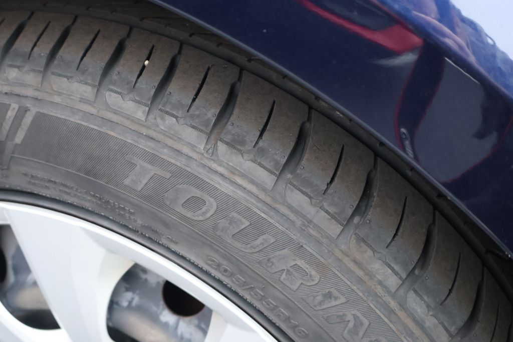 Thumbnail: 2021 Toyota Corolla - 6