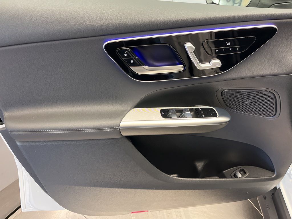 Thumbnail: 2026 Mercedes-Benz GLC - 11