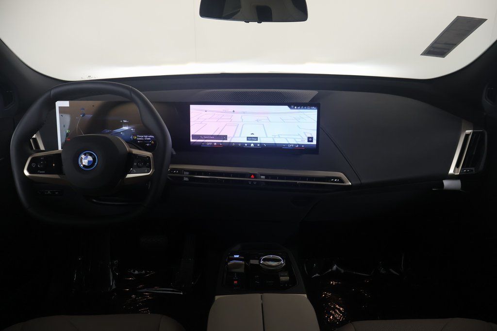 2025 BMW iX xDrive50 4