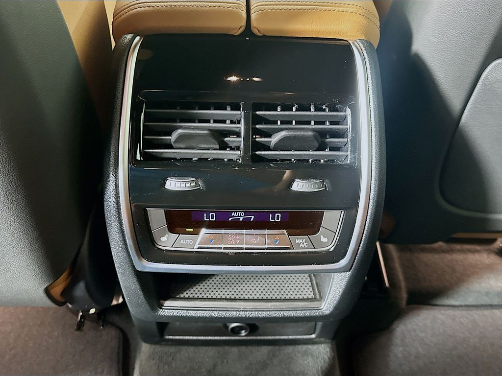 Thumbnail: 2026 BMW X6 - 18