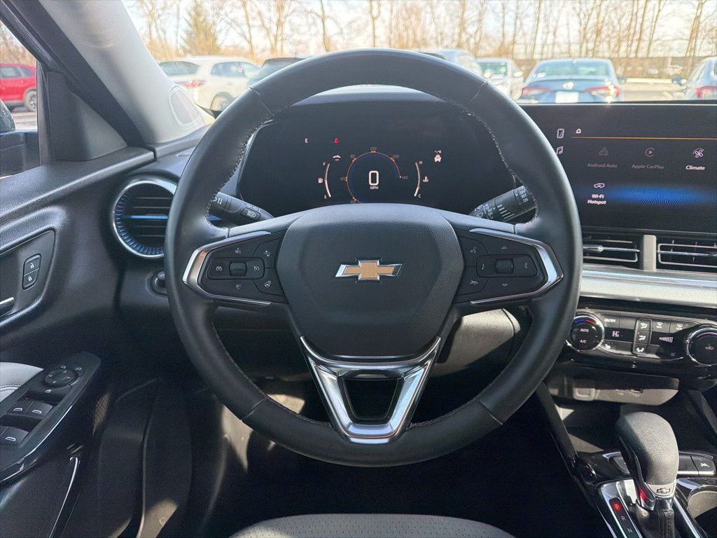 Thumbnail: 2024 Chevrolet Trax - 12