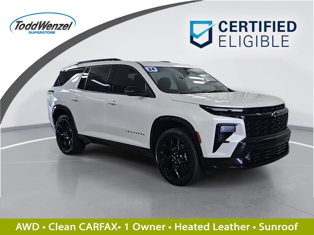 White (Iridescent Pearl Tricoat) 2024 Chevrolet Traverse SUV / Crossover Four-Wheel Drive 8-Speed Automatic