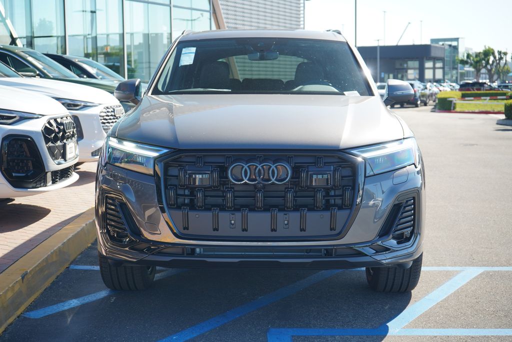 Thumbnail: 2026 Audi Q7 - 5