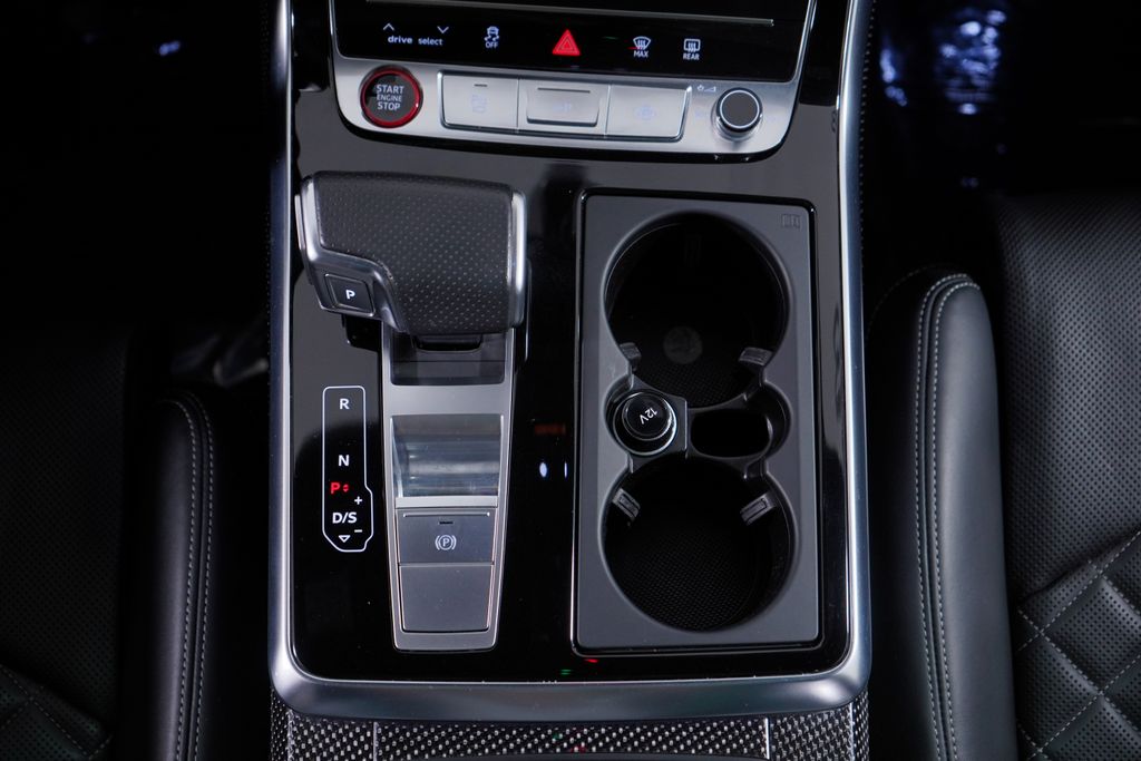 Thumbnail: 2023 Audi SQ7 - 15