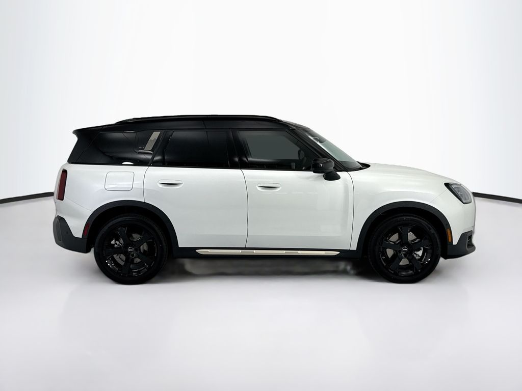 Thumbnail: 2027 MINI Cooper Countryman - 4
