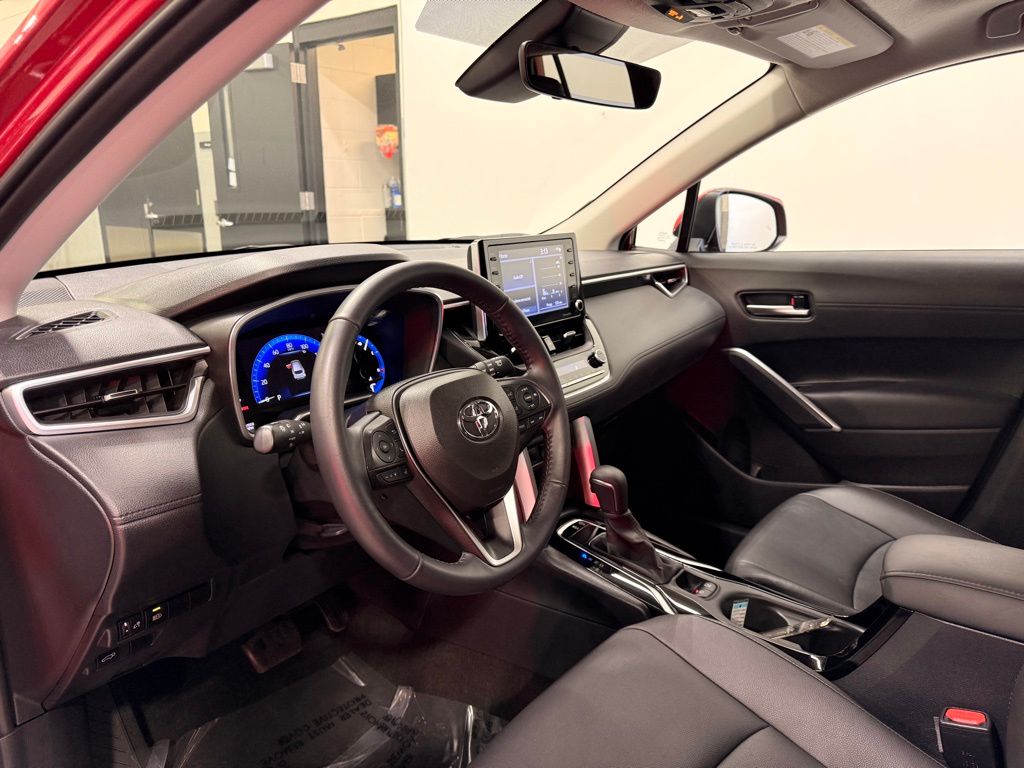 Thumbnail: 2022 Toyota Corolla Cross - 11