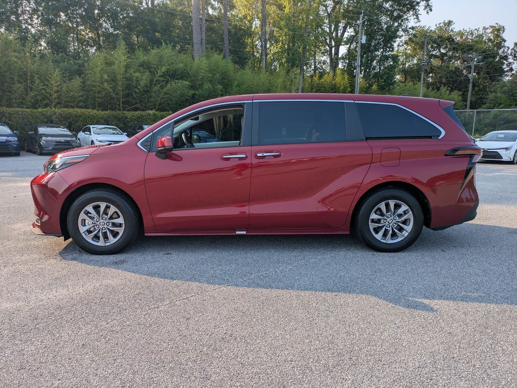 Used 2025 Toyota Sienna Van