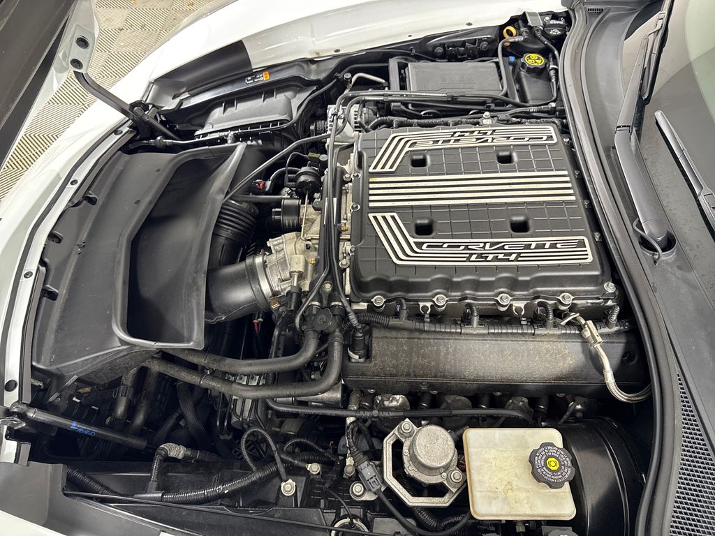Used 2019 White Chevrolet Z06 image 21