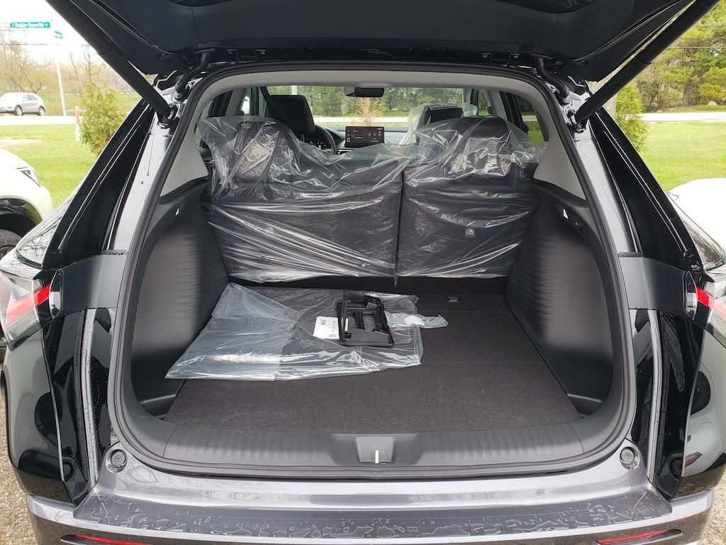 View vehicle photo 5