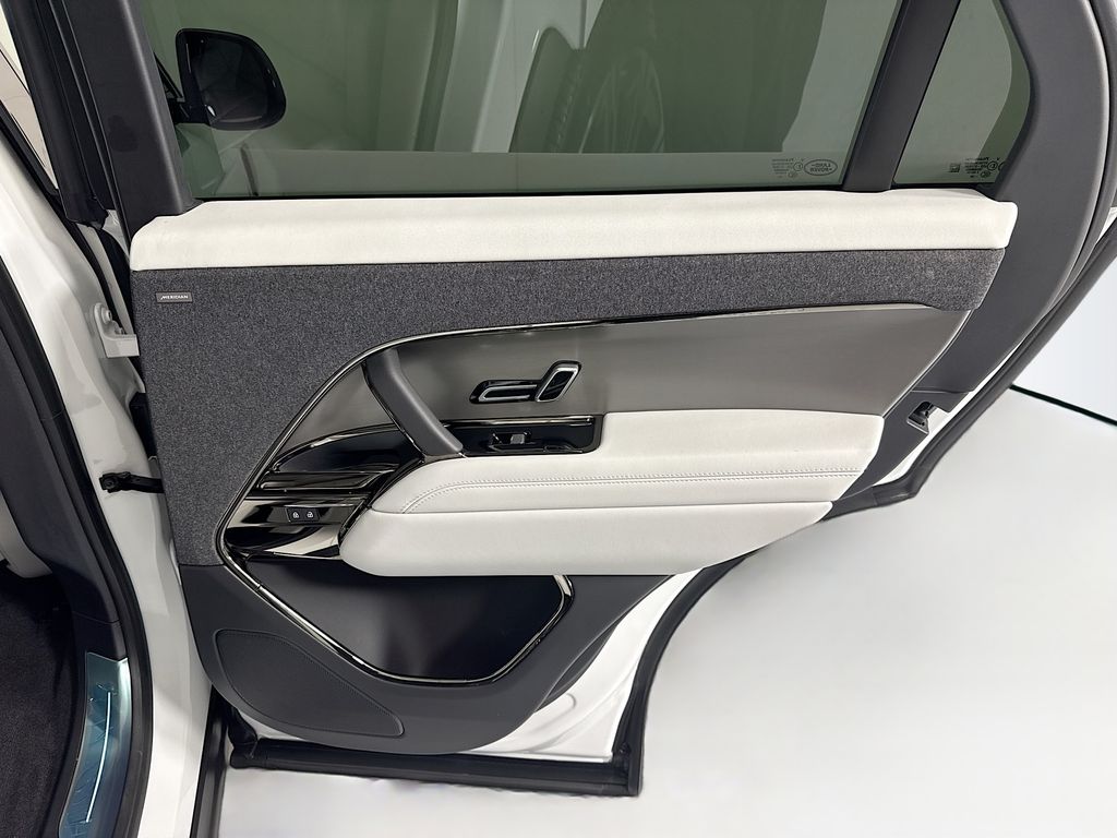 Thumbnail: 2026 Land Rover Range Rover Sport - 27