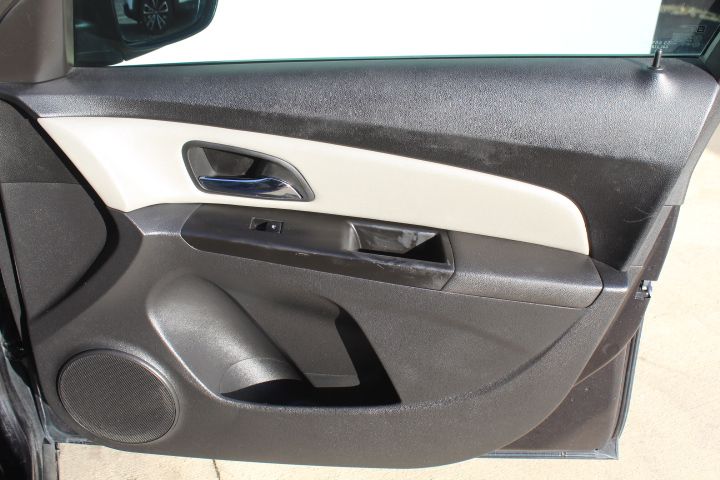 Used Car 2013 Chevrolet Cruze  Ls For Sale Under $10,000 In Georgetown, Texas