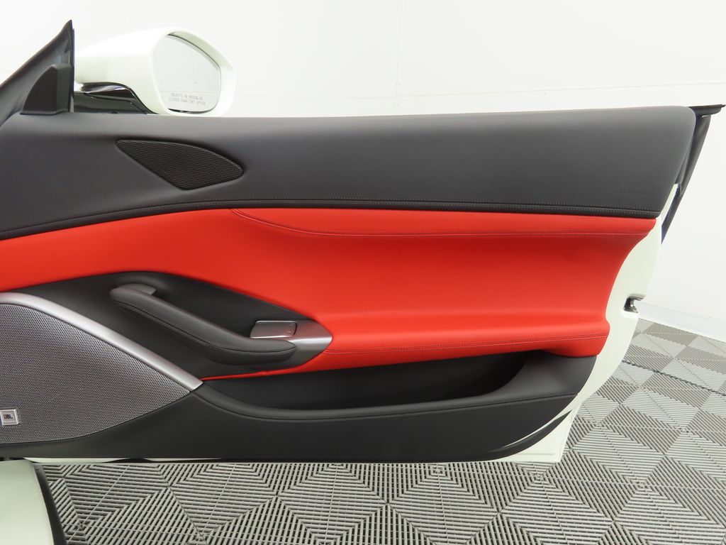Thumbnail: 2019 Ferrari Portofino - 32