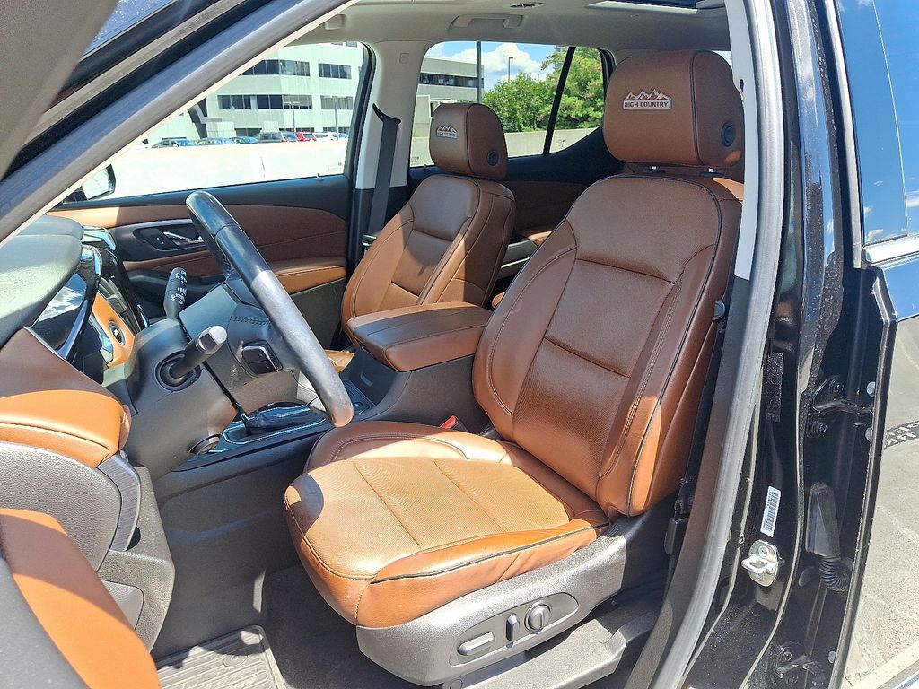 Thumbnail: 2018 Chevrolet Traverse - 16