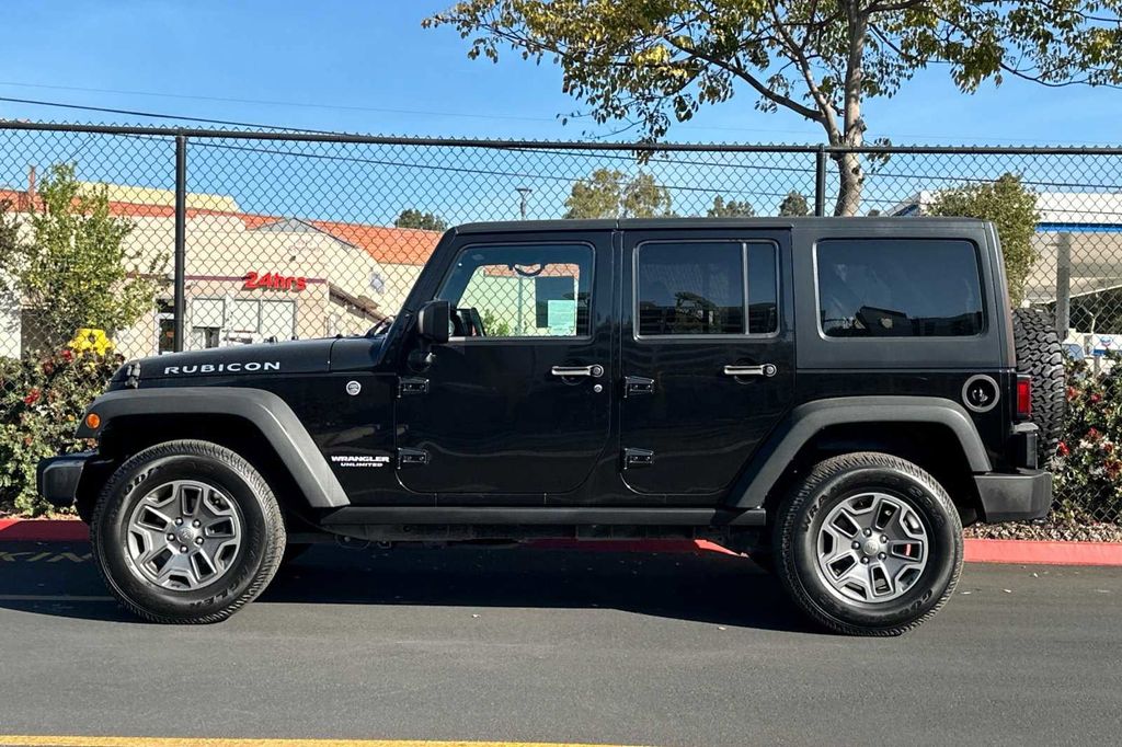 2016 Jeep Wrangler Unlimited Rubicon 9