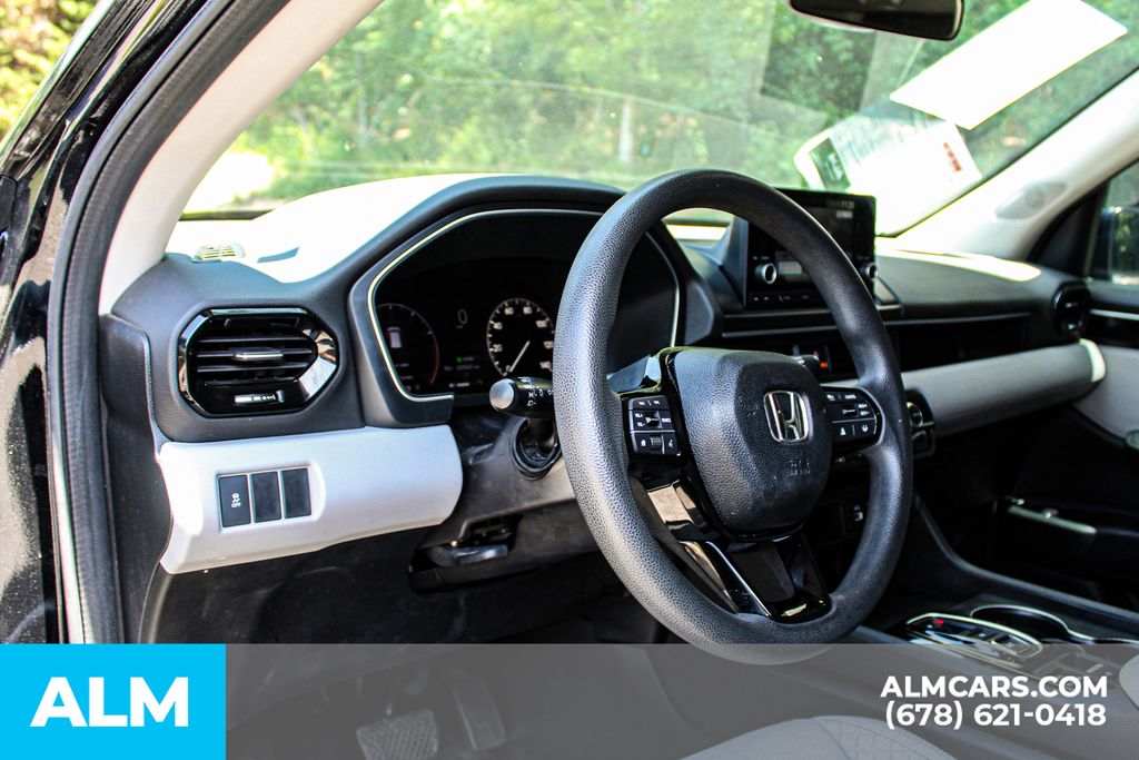 Used 2024 Black Honda LX image 31