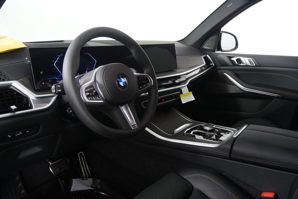 Thumbnail: 2026 BMW X5 - 12