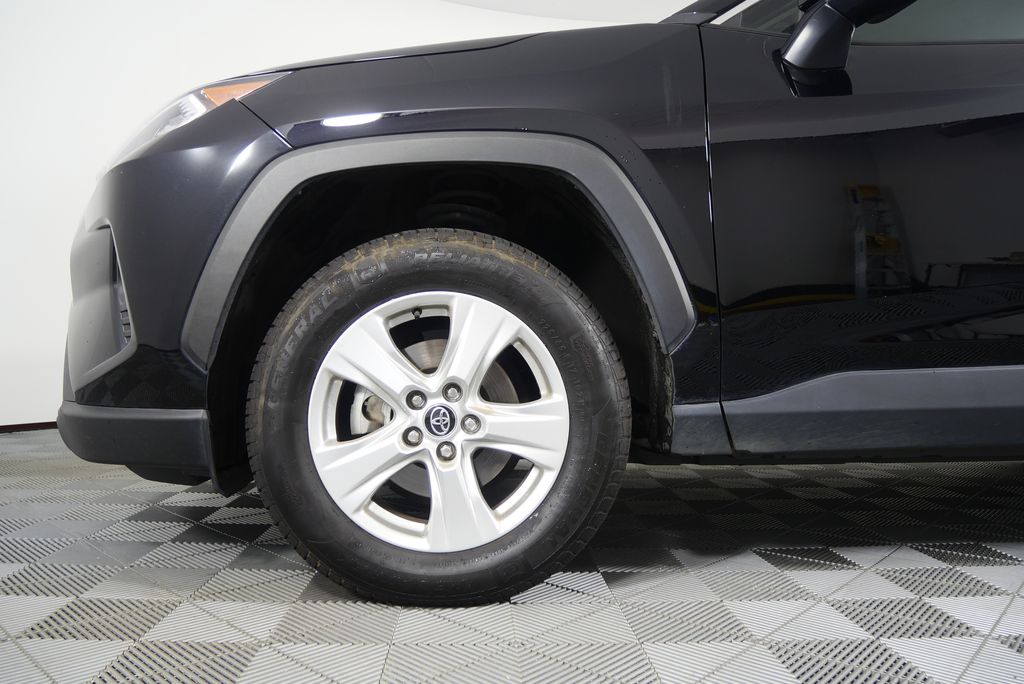 Thumbnail: 2020 Toyota RAV4 - 7