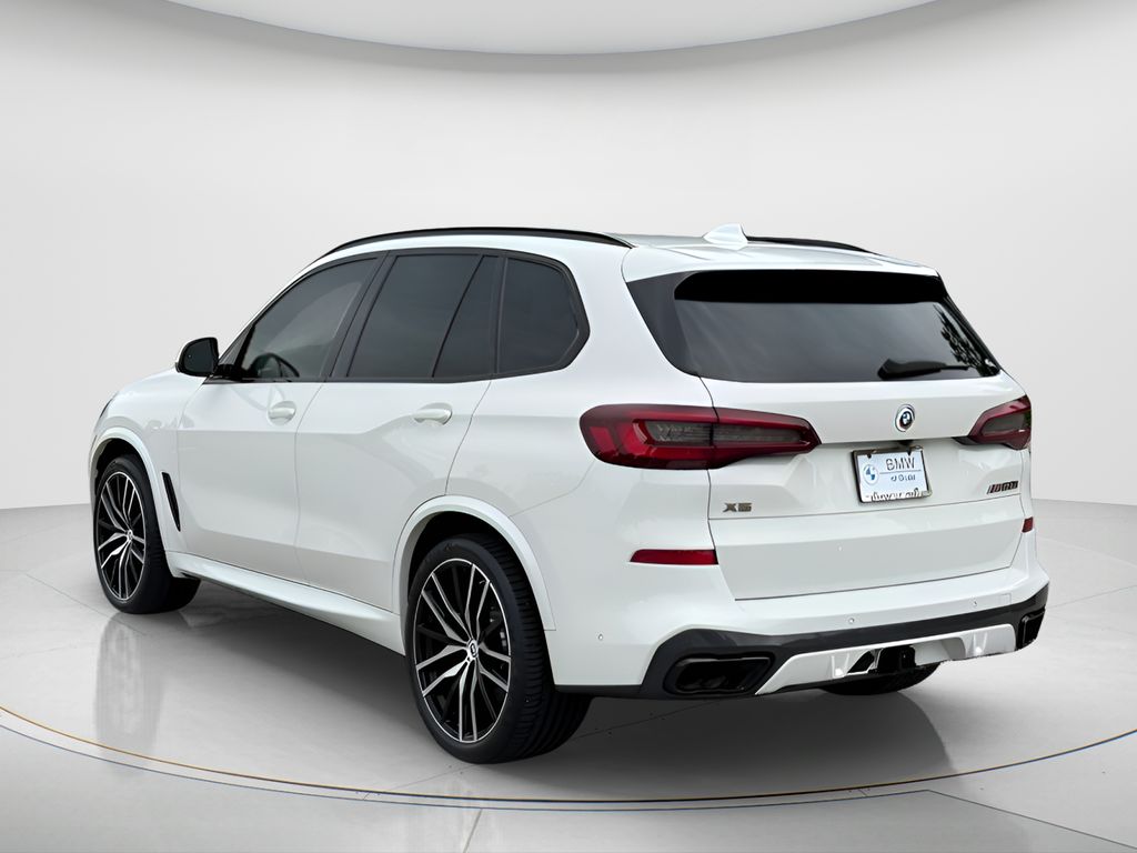 Used 2022 White BMW M50i image 7