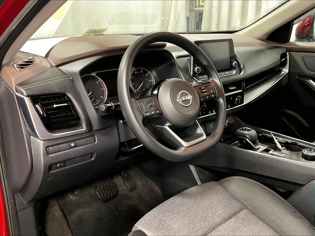 2023 Nissan Rogue — photo 8