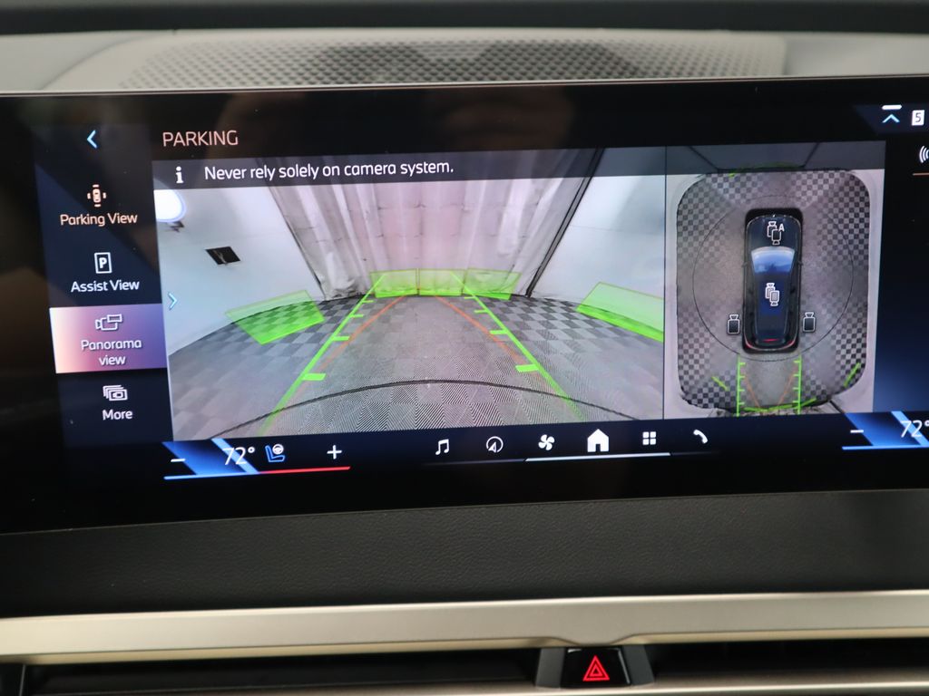 2025 BMW iX xDrive50 16