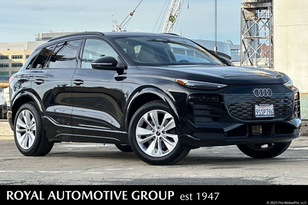 2025 Audi Q6 e-tron Premium Plus RWD