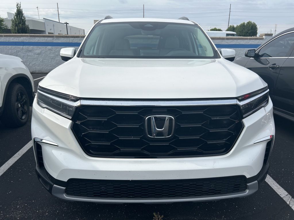 Thumbnail: 2023 Honda Pilot - 5