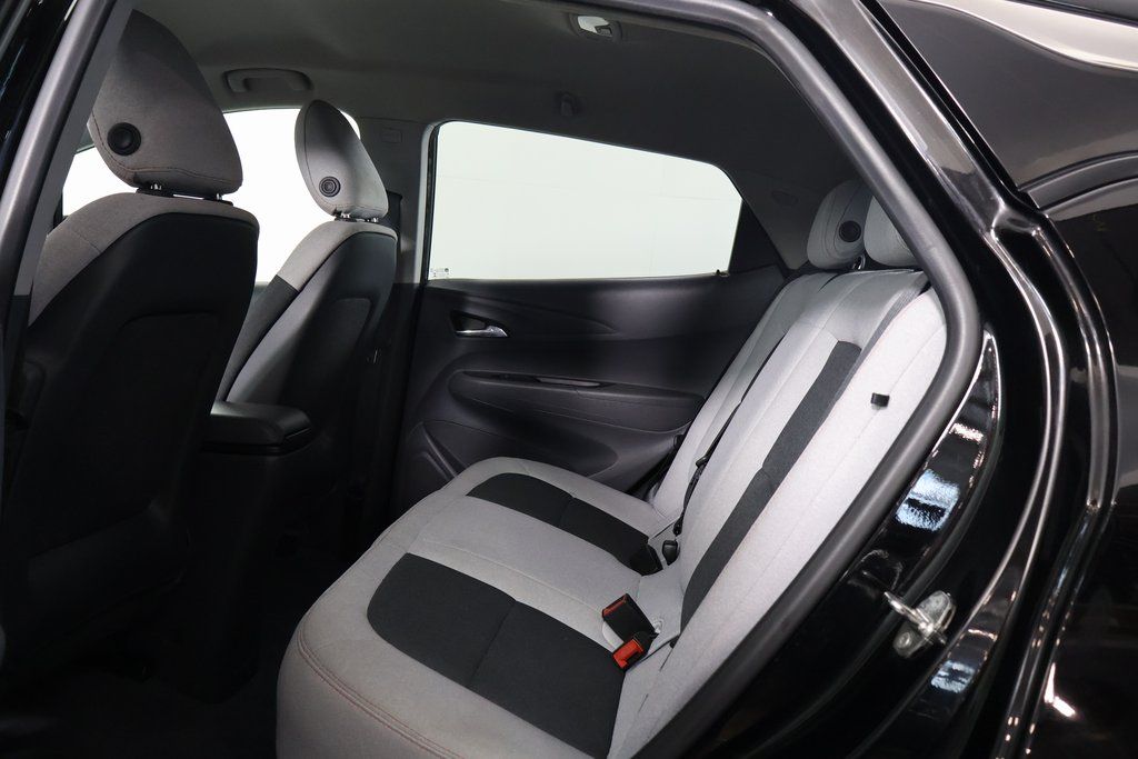 Thumbnail: 2018 Chevrolet Bolt EV - 11