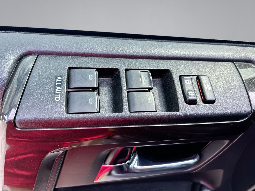 Thumbnail: 2023 Toyota 4Runner - 13