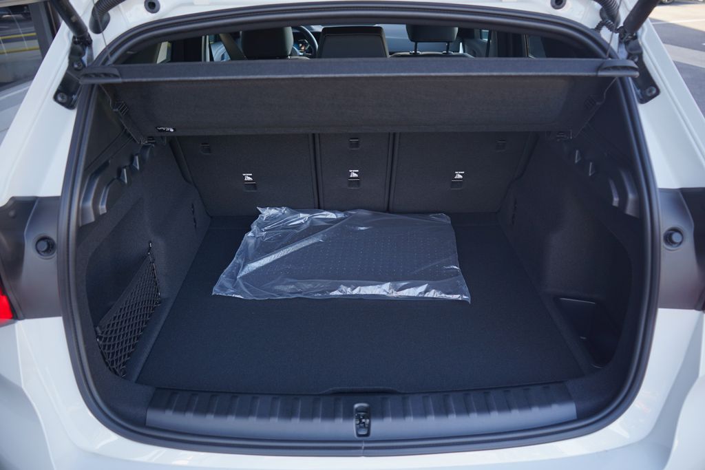 Thumbnail: 2026 BMW X1 - 16